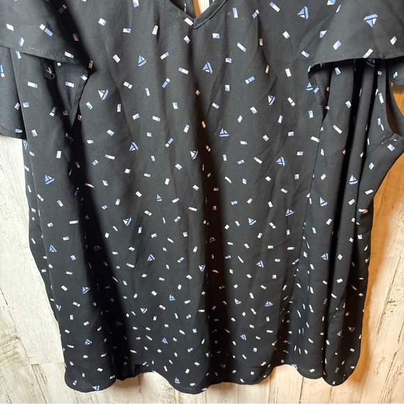 Torrid Chiffon Blouse Short Sleeve Crisscross Black Sail Boat Print Top Size 2 - Picture 6 of 16